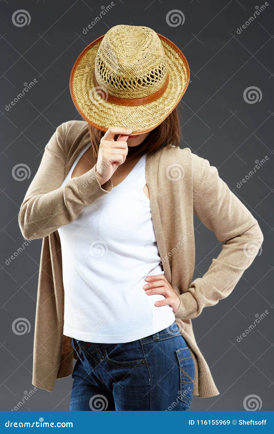 Casual De La Mujer Joven Vestido Con El Sombrero Imagen de archivo Imagen de persona: 116155969