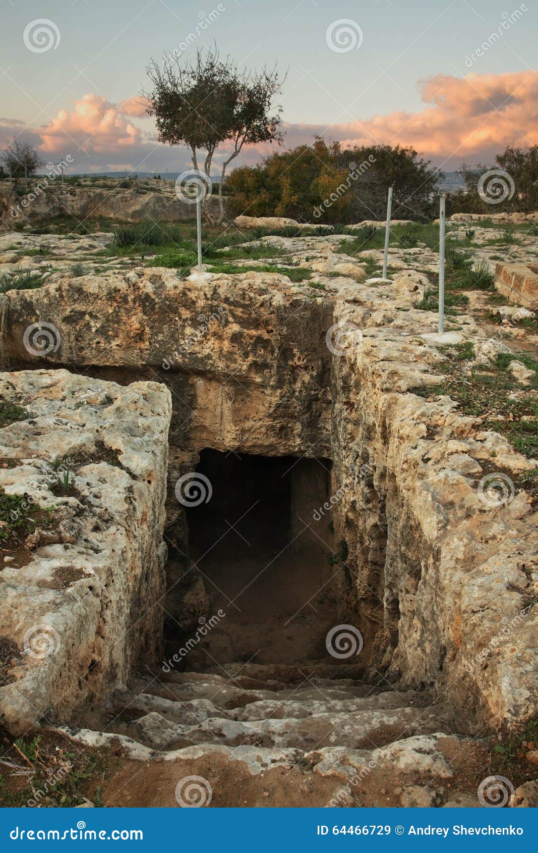 catacombs of fabrica hill - colline de fabrika in pafos. cyprus