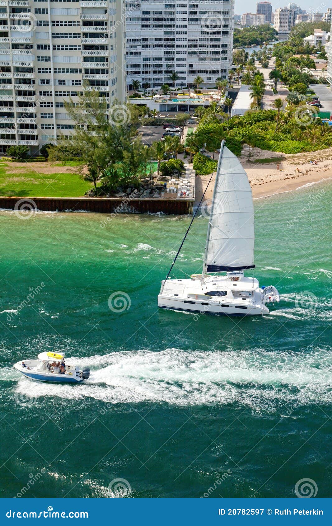 catamaran in fort lauderdale