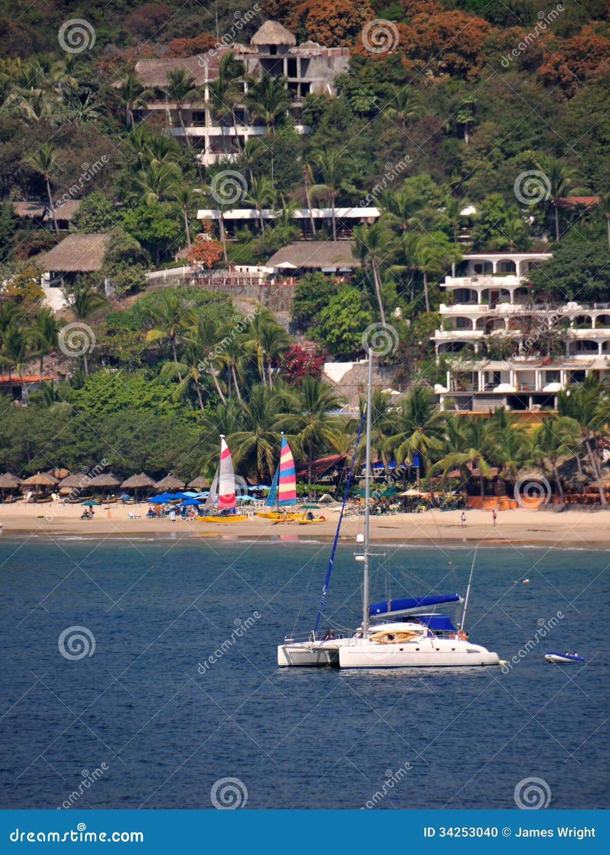 catamaran zihuatanejo