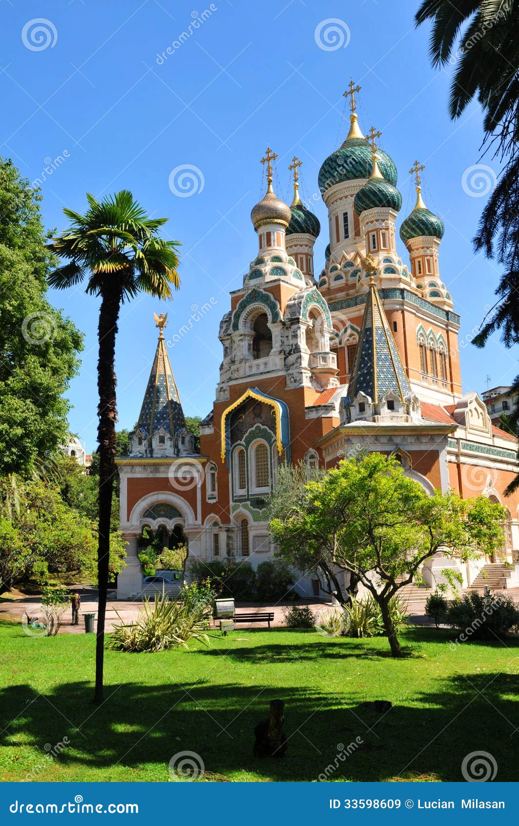 Catedral ortodoxa rusa (Saint Nicolas ortodoxo de Cathedrale) en Niza, Francia