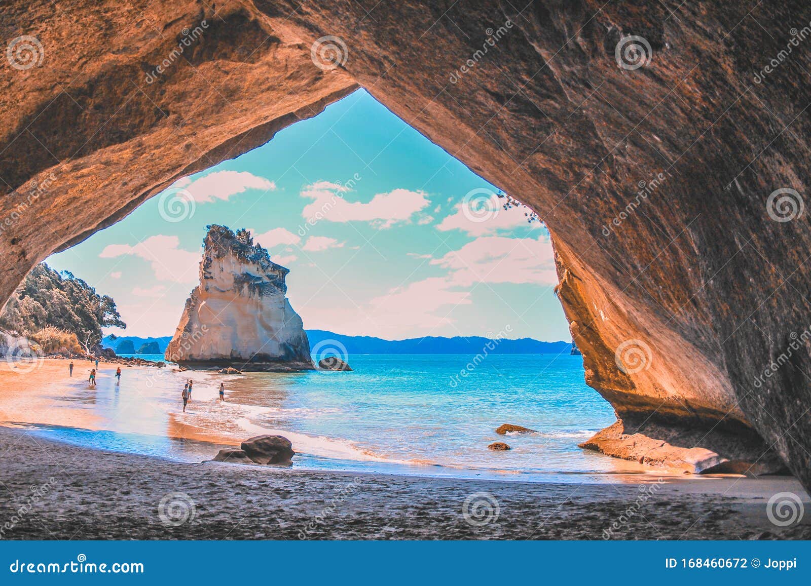 cathedral cove on the coromandel peninsula, north island, new zealand