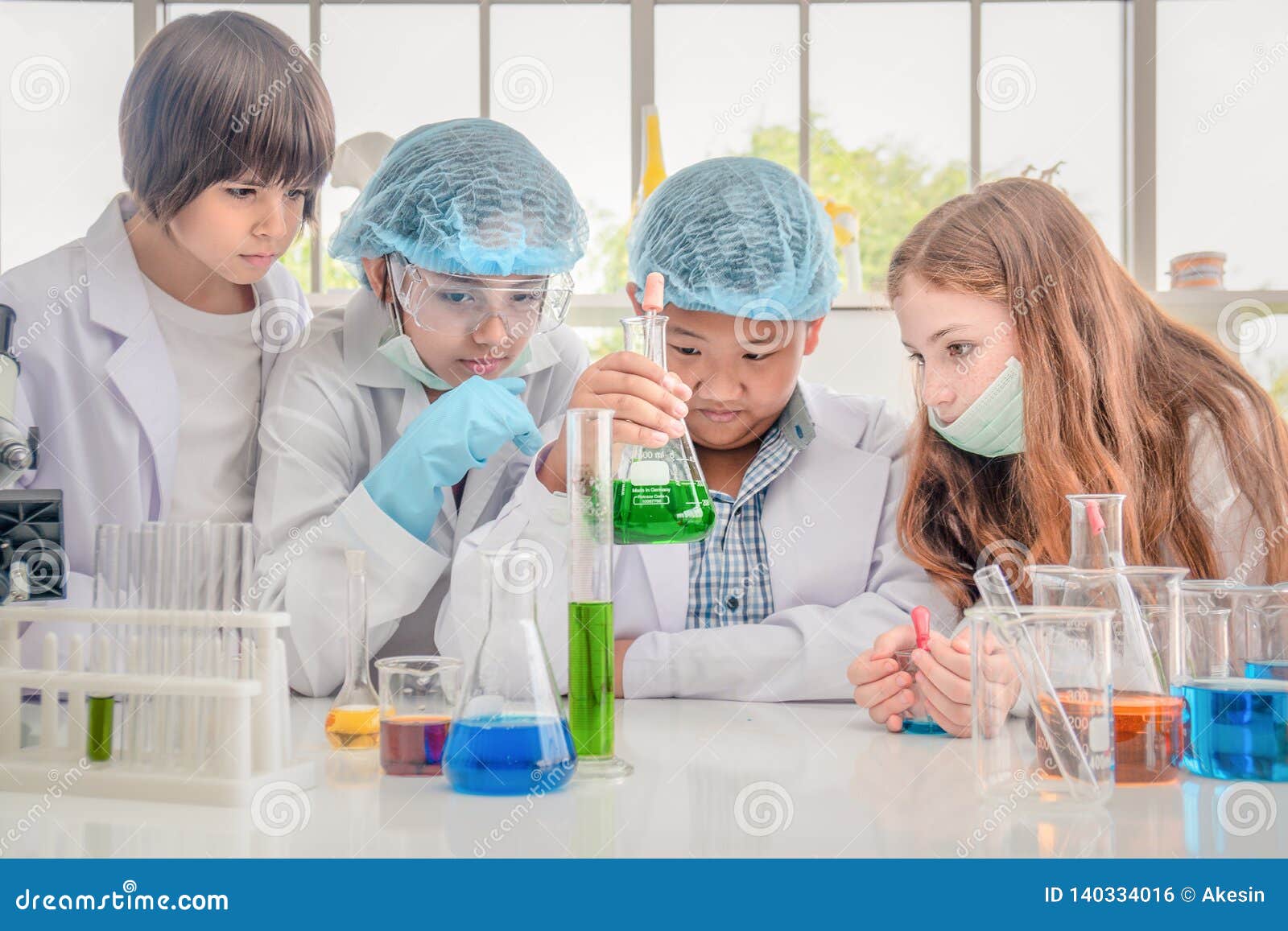 Students Having Chemistry Experiments in Science Laboratory Stock Photo ...