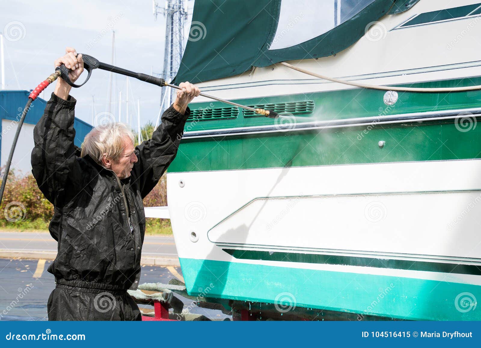 319 Vessel Hull Cleaning Stock Photos Free & RoyaltyFree Stock