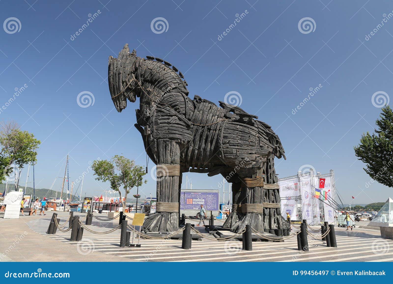 Canakkale, Turquia - 16 De Junho De 2019: Cavalo De Troia Foto