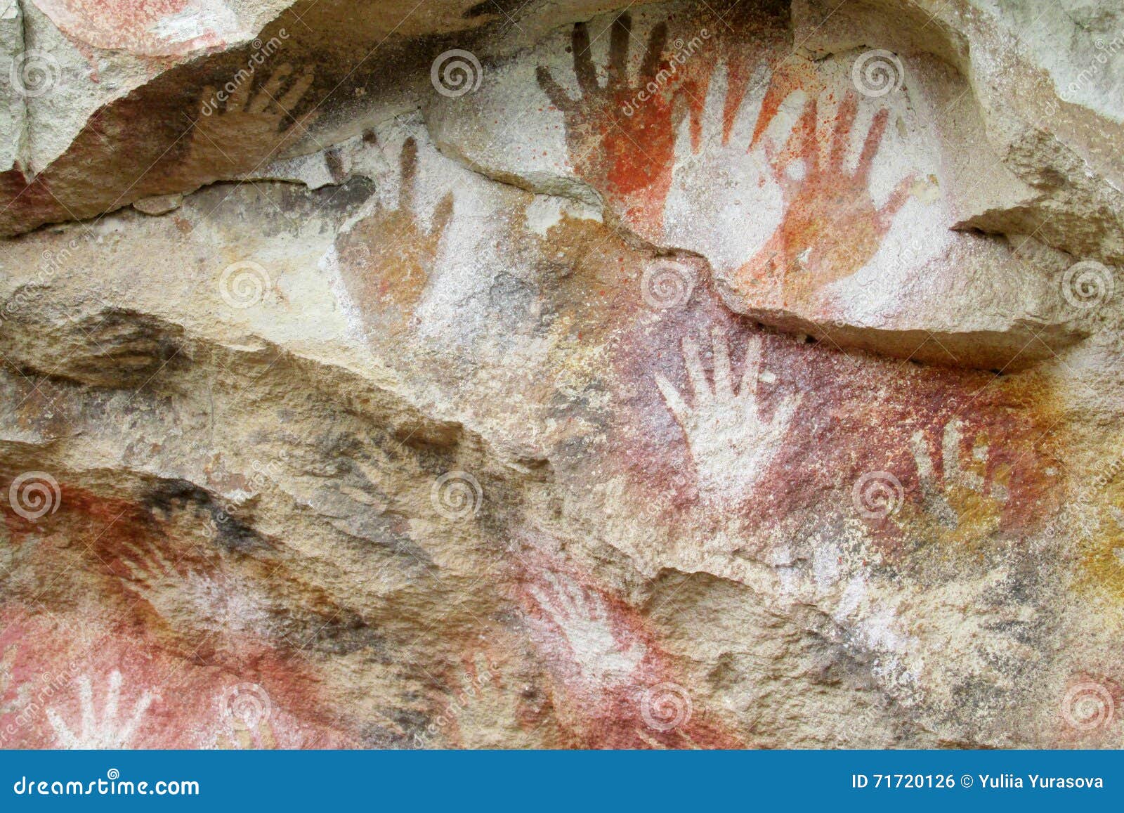 cave with hand prints, cueva de las manos