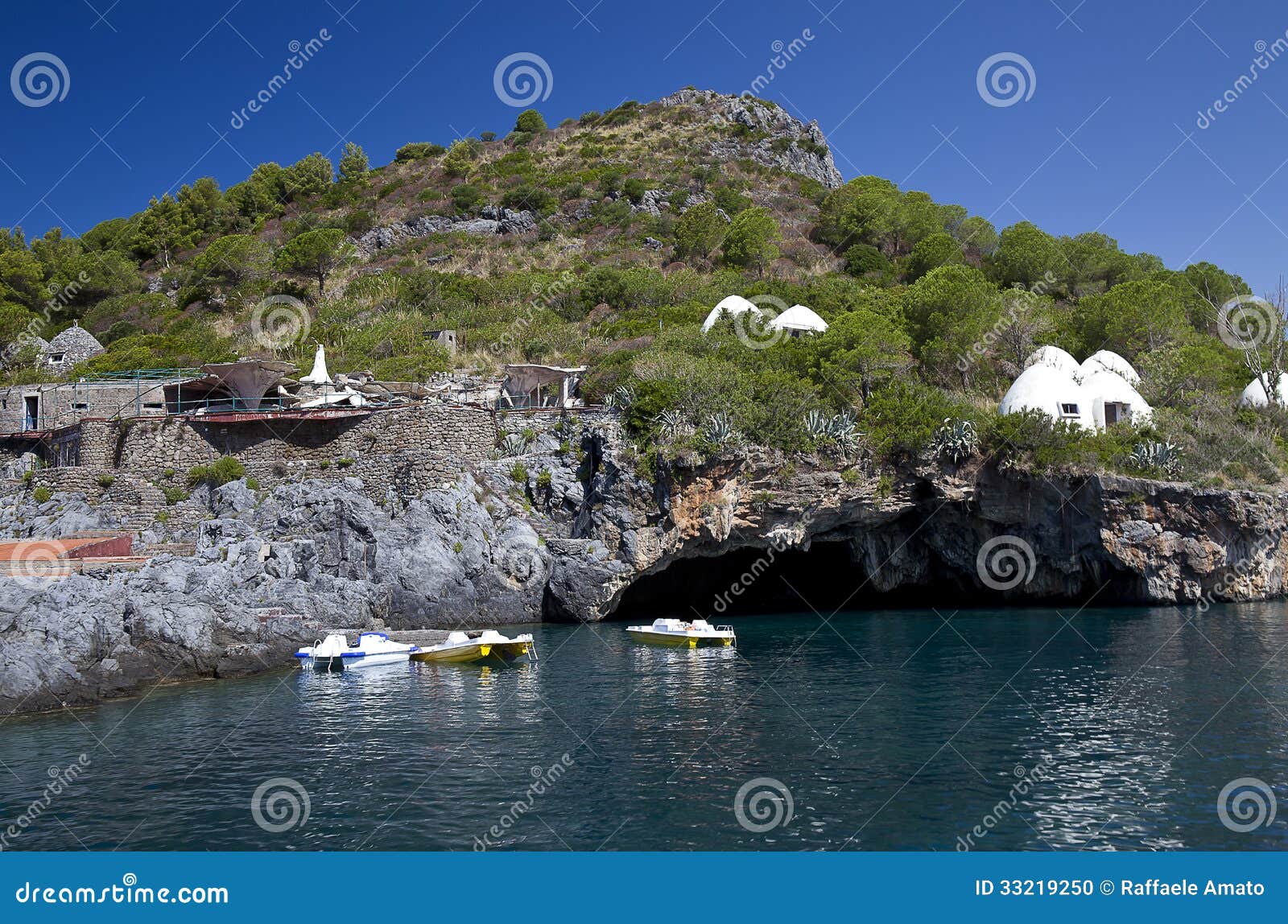 cave lion ,dino island, praia a mare, cs, italy