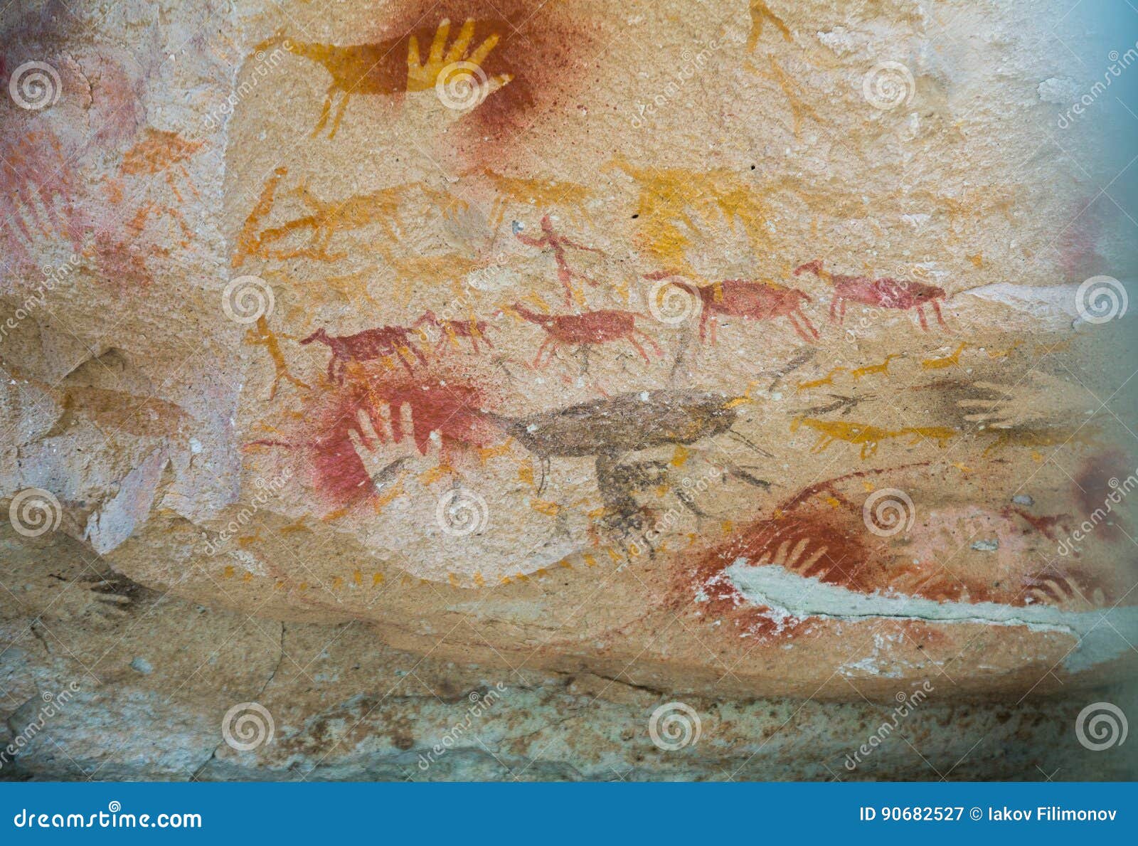cave paintings in cueva de las manos