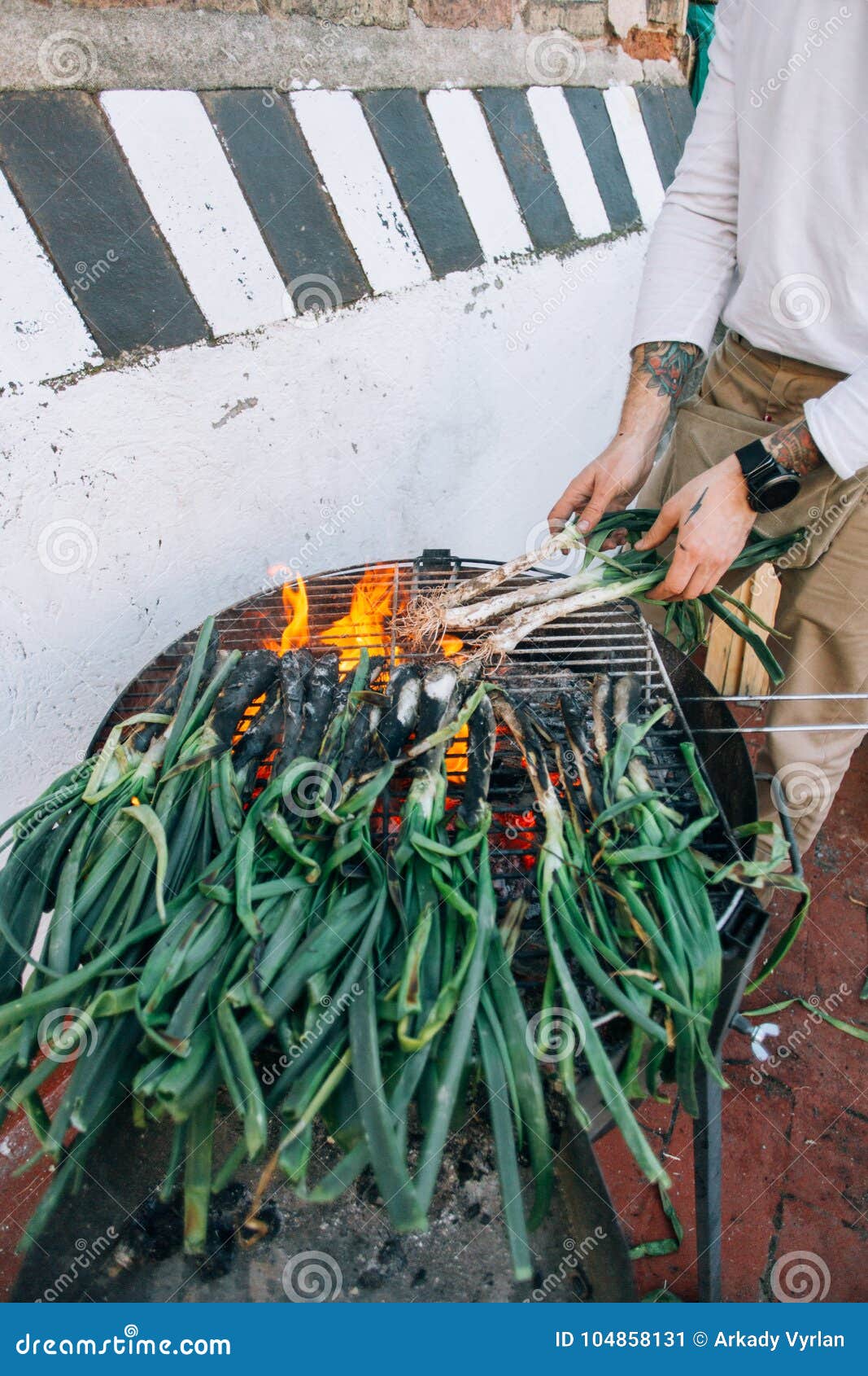 Cebolla Catalan De Los Calcots O Cambray Tradicional Imagen de archivo