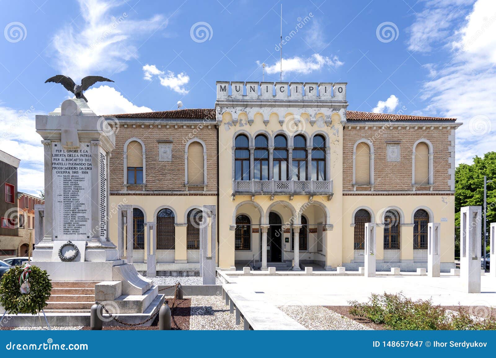 ceggia, san dona di piave, venice - municipality of ceggia. italian city hall. city hall in ceggia near venice in italy - immagine