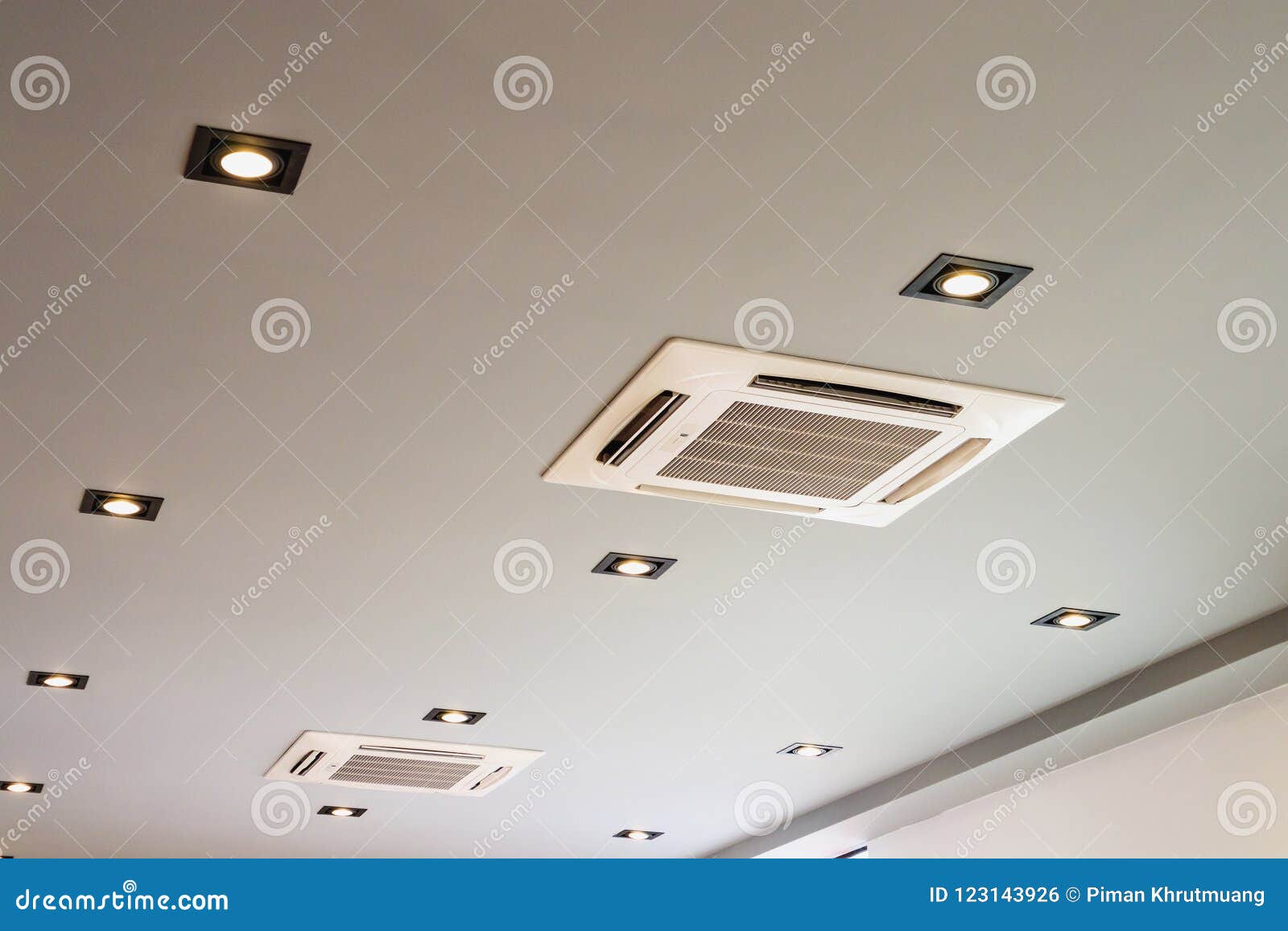 Ceiling Mounted Cassette Type Air Conditioning System Stock