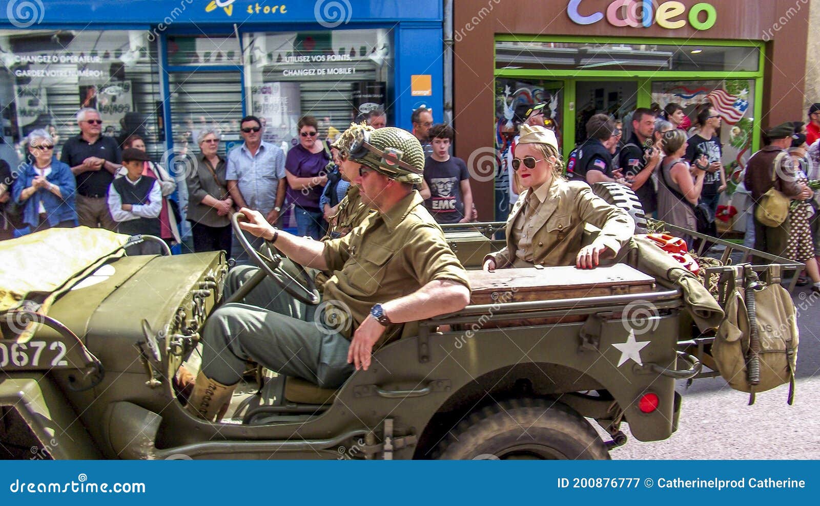 Celebración Del Día D En Normandía Fin De La Segunda Guerra Mundial.  Vehículos Militares Fotografía editorial - Imagen de uniforme, victoria:  200876777