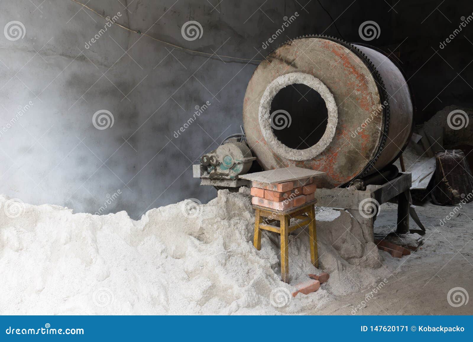 Cement mixer stock image. Image of motor, laborer, craftsman - 147620171