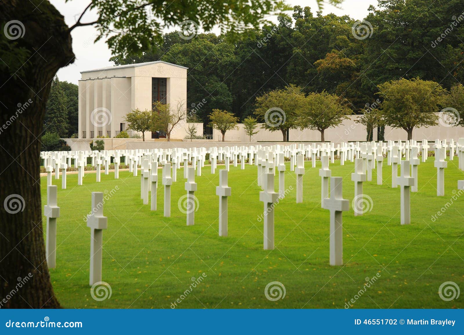 Bofetón judicial a Baltasar Garzón: Franco continuará en el Valle de los Caídos Cementerio-militar-inglaterra-46551702