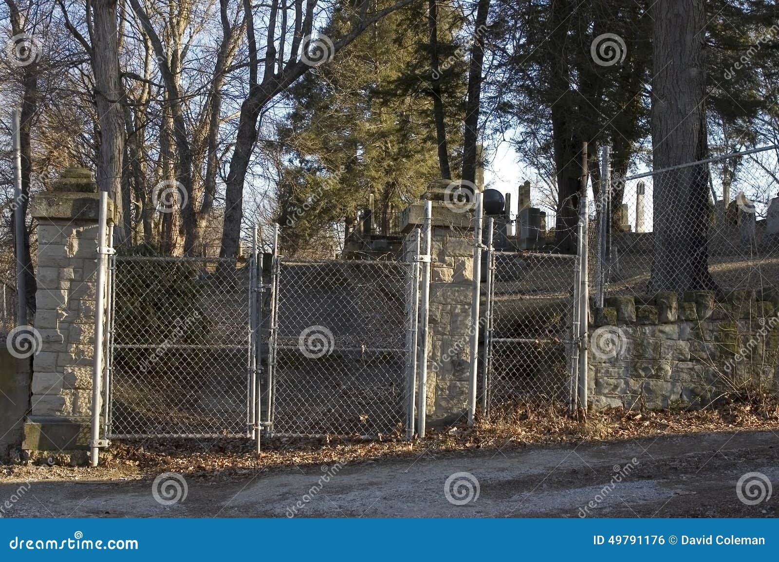 cemetery gates clipart - photo #40