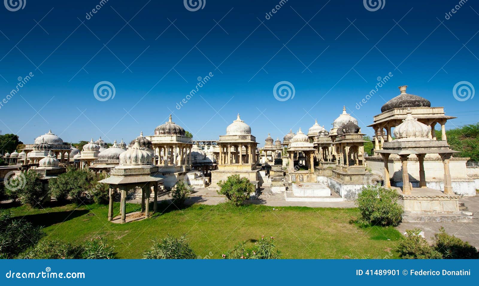 Cenotaphs. Tempel på de Ahar cenotafierna som lokaliseras i Ahar nära Udaipur i Indien