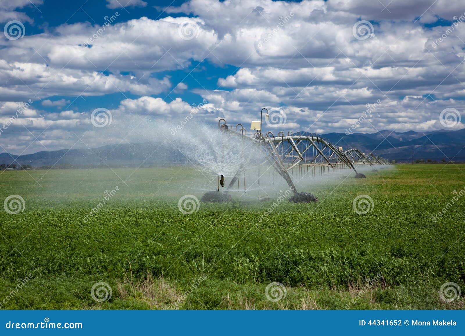 center pivot agricultural irrigation system