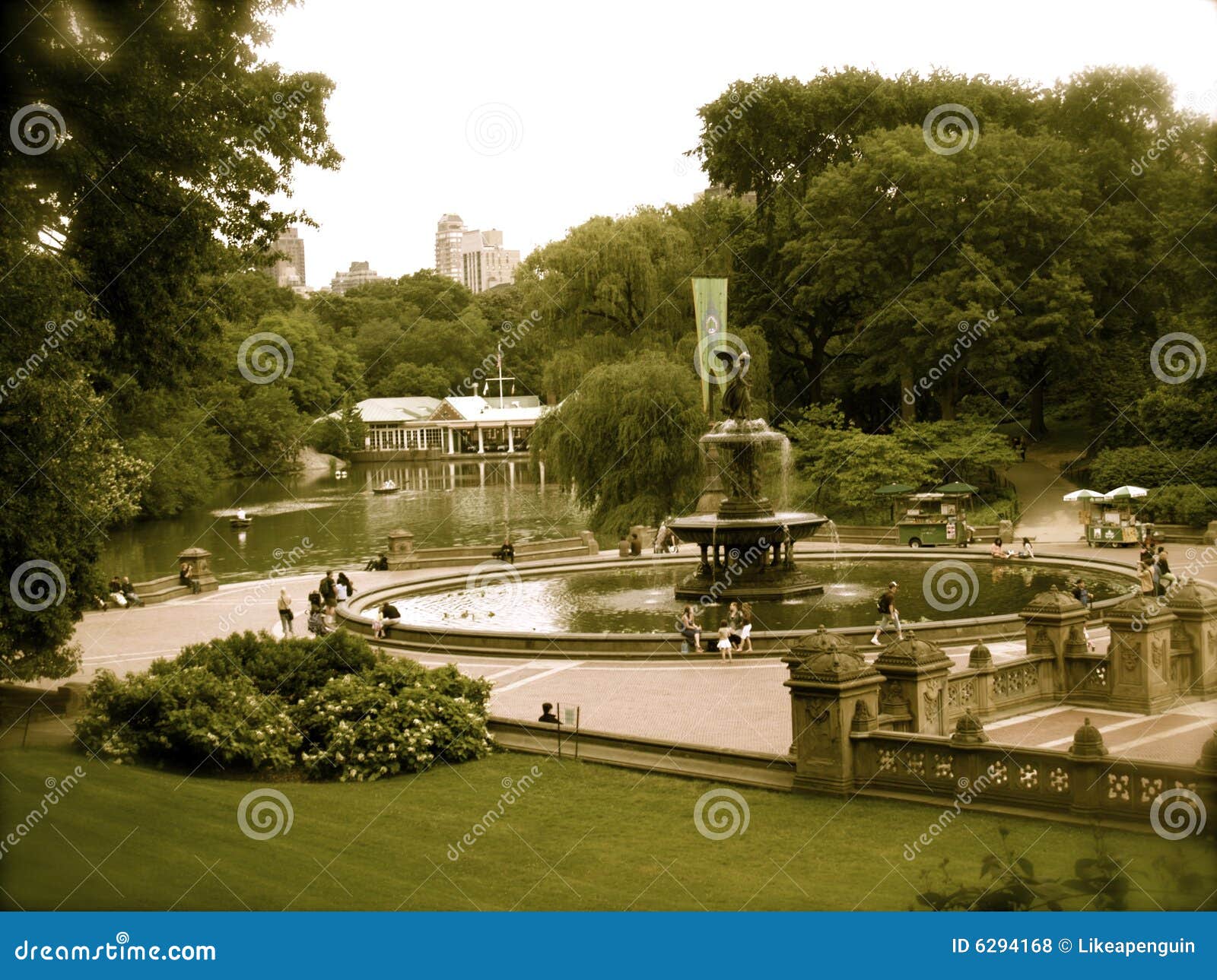 Fuente Bethesda, Central Park  Bethesda fountain central park, Bethesda  fountain, Manhattan skyline