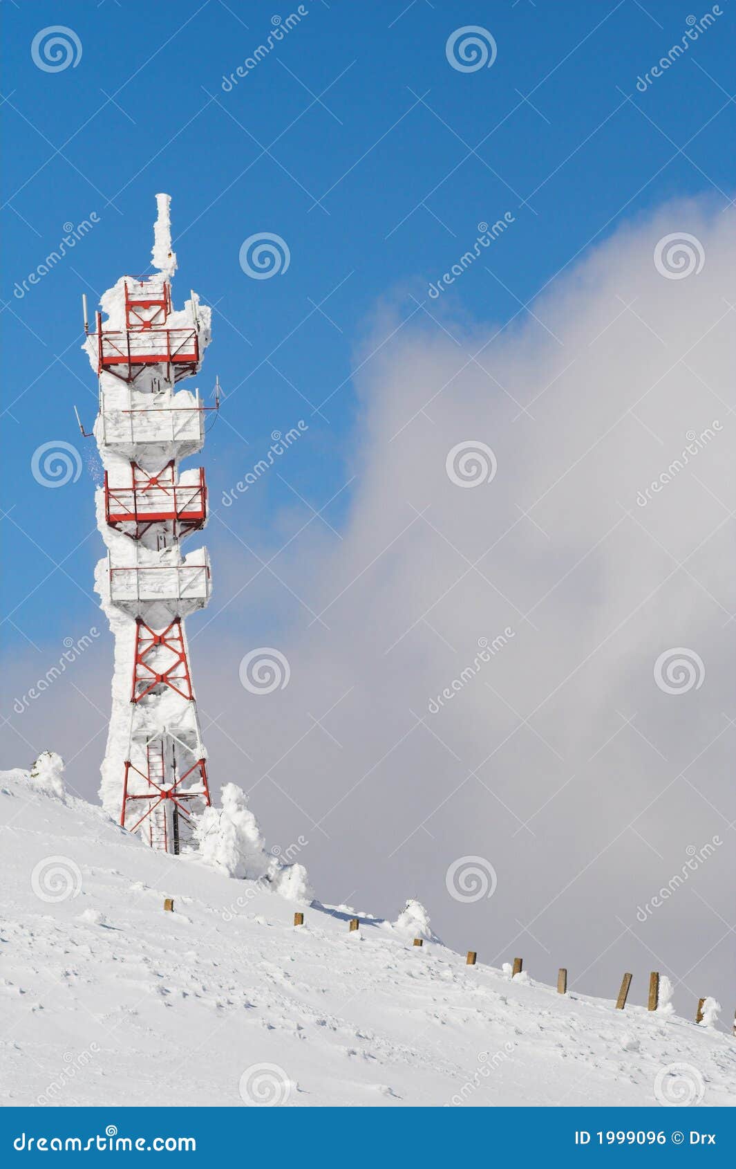 Centre de transmission photo stock. Image du antenne, acier 1999096