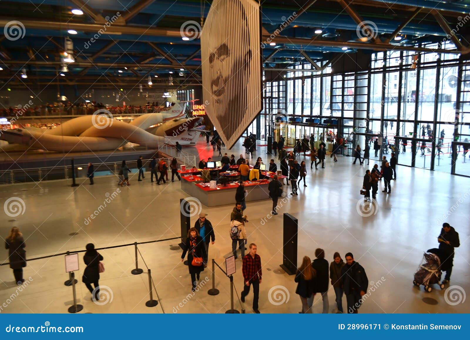 Centre Pompidou Intérieur à Paris Photo éditorial Image du musée