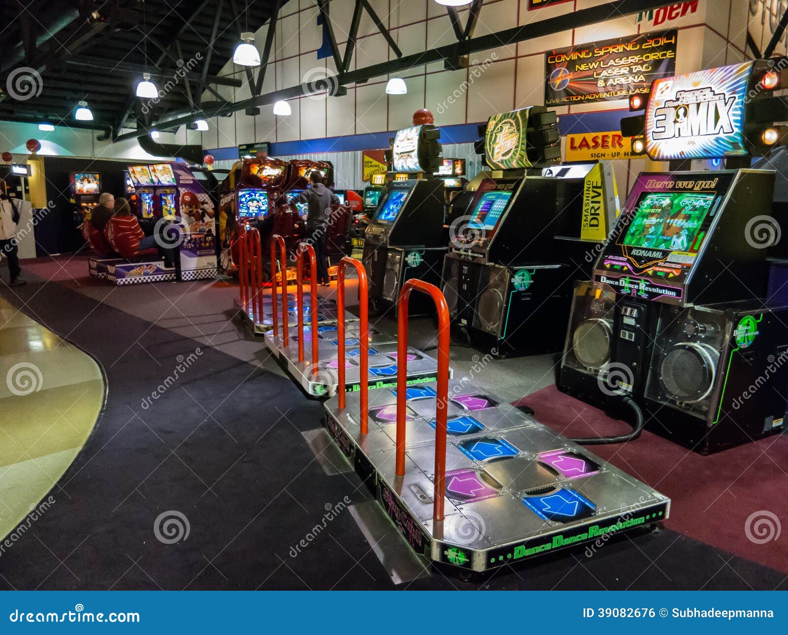 Centro De Family Entertainment Foto editorial Imagen de weekend