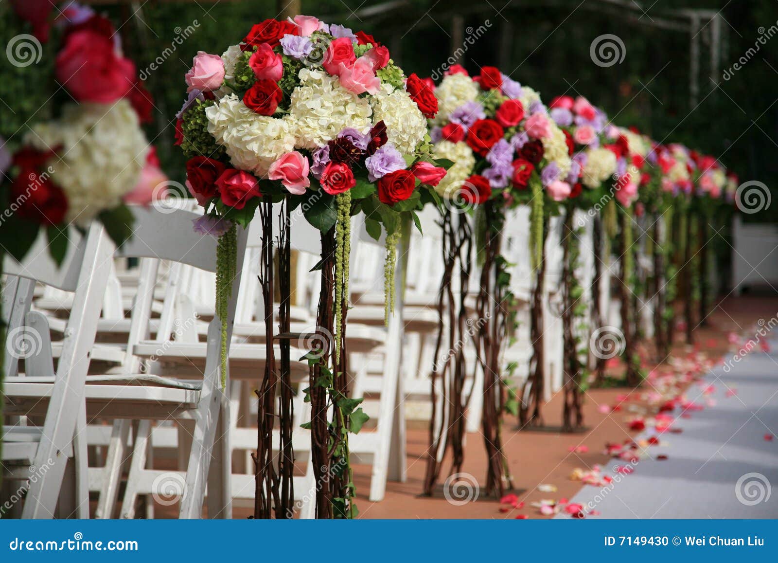 Hermoso arreglo floral foto de archivo. Imagen de rosas - 7149430, image size:1600x1157