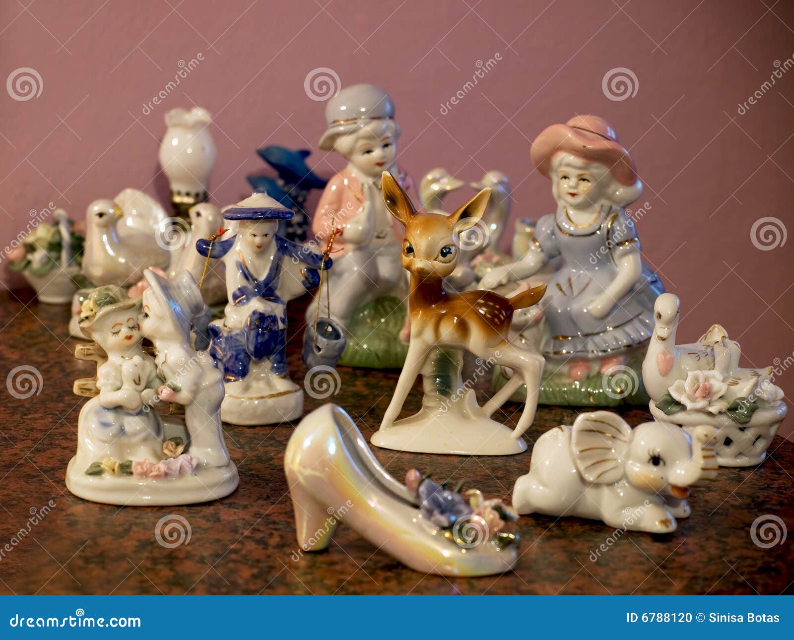 Ceramic figurines stock photo. Image of doll, fashioned 6788120