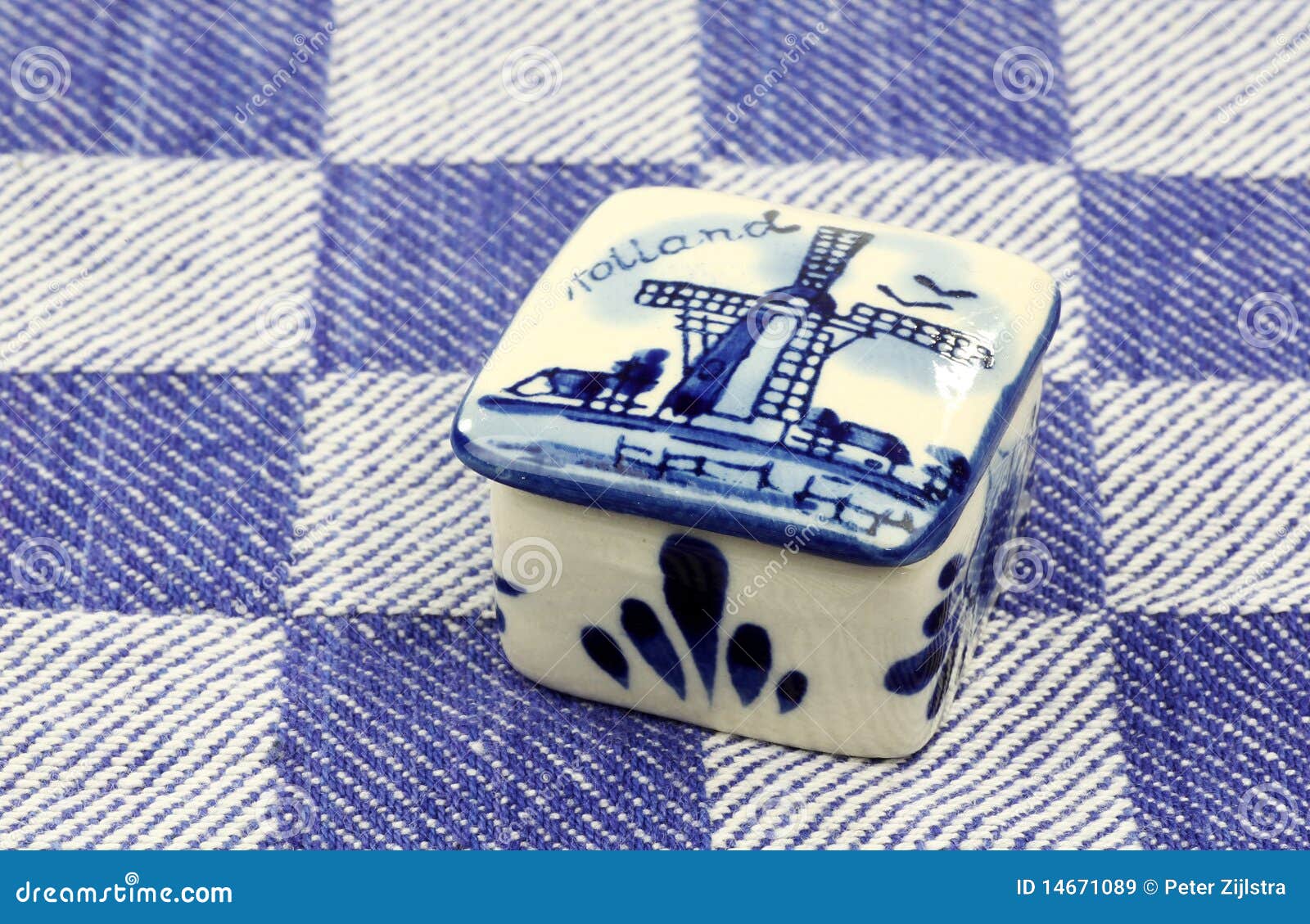 Ceramic pill box stock image. Image of mini, medical 14671089