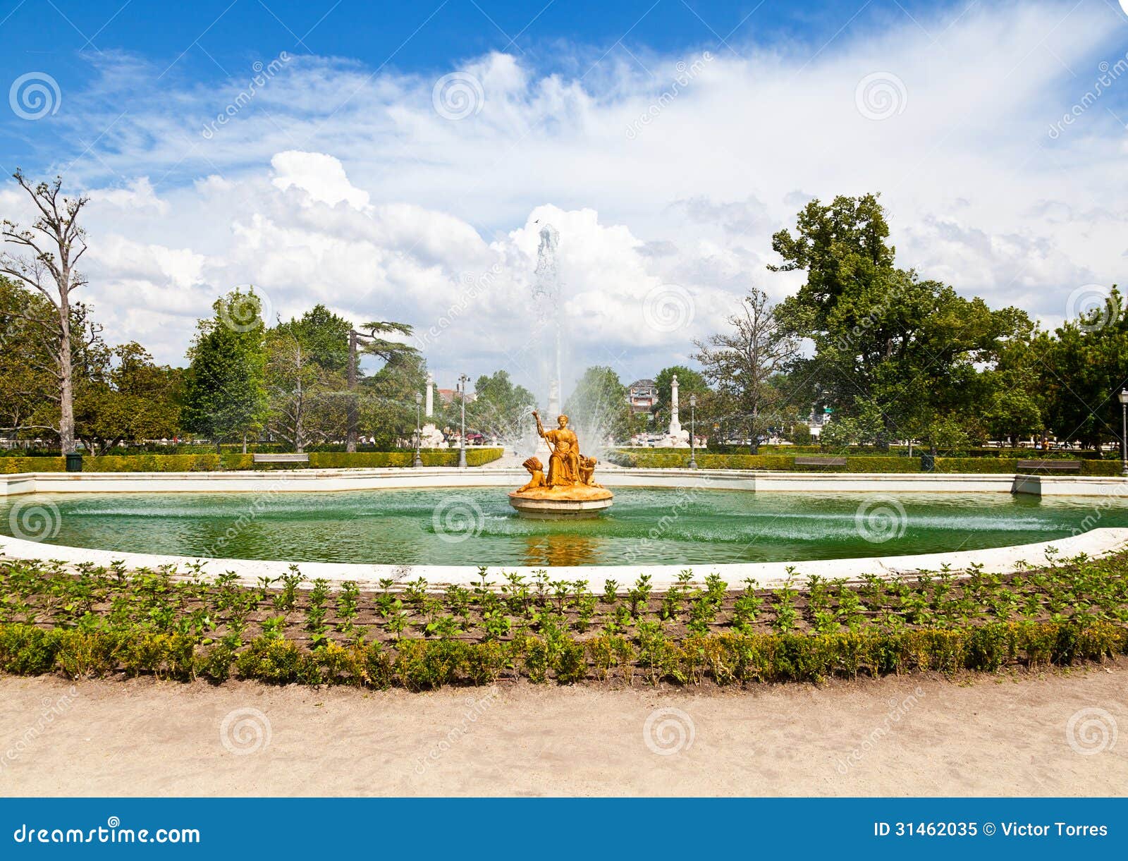ceres fountain at parterre garden in aranjuez