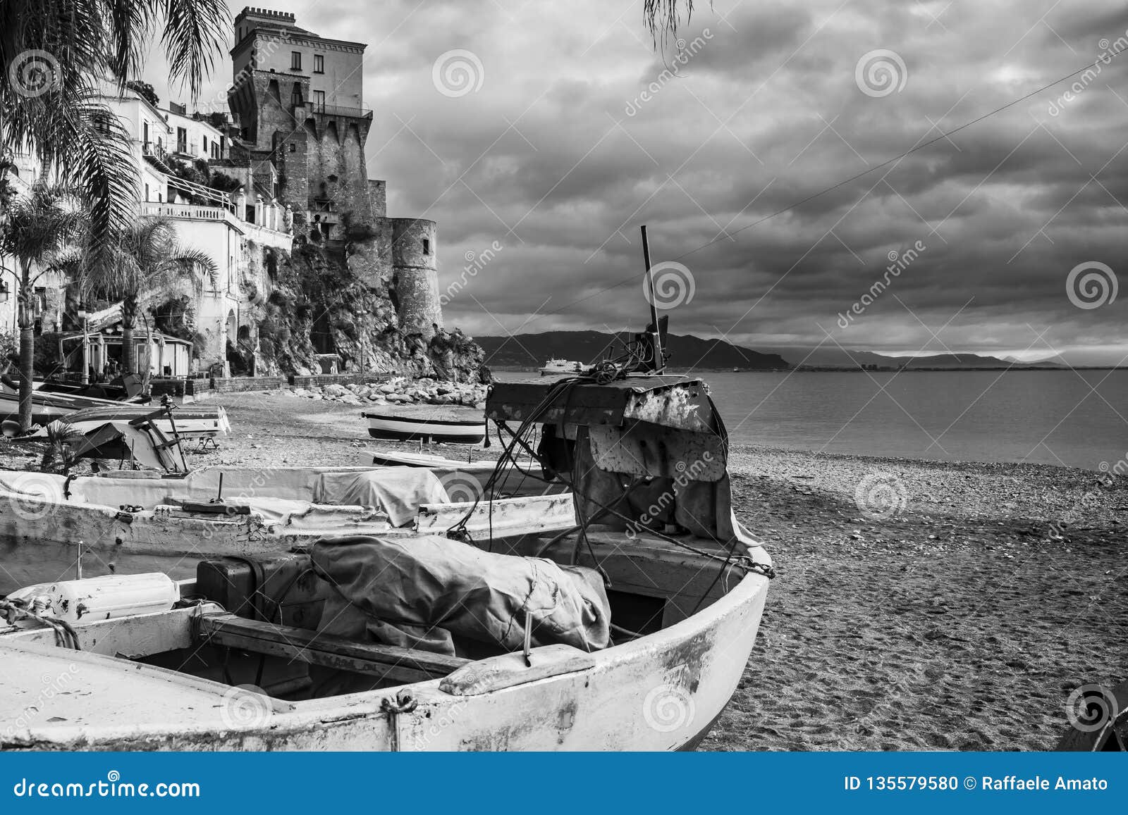 cetara old fishing village amalfi coast