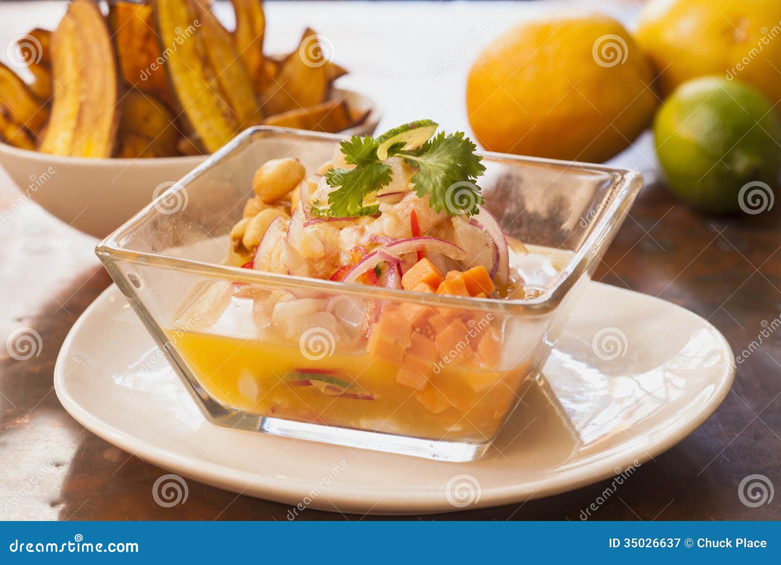 What are the ingredients of ceviche Peruano?