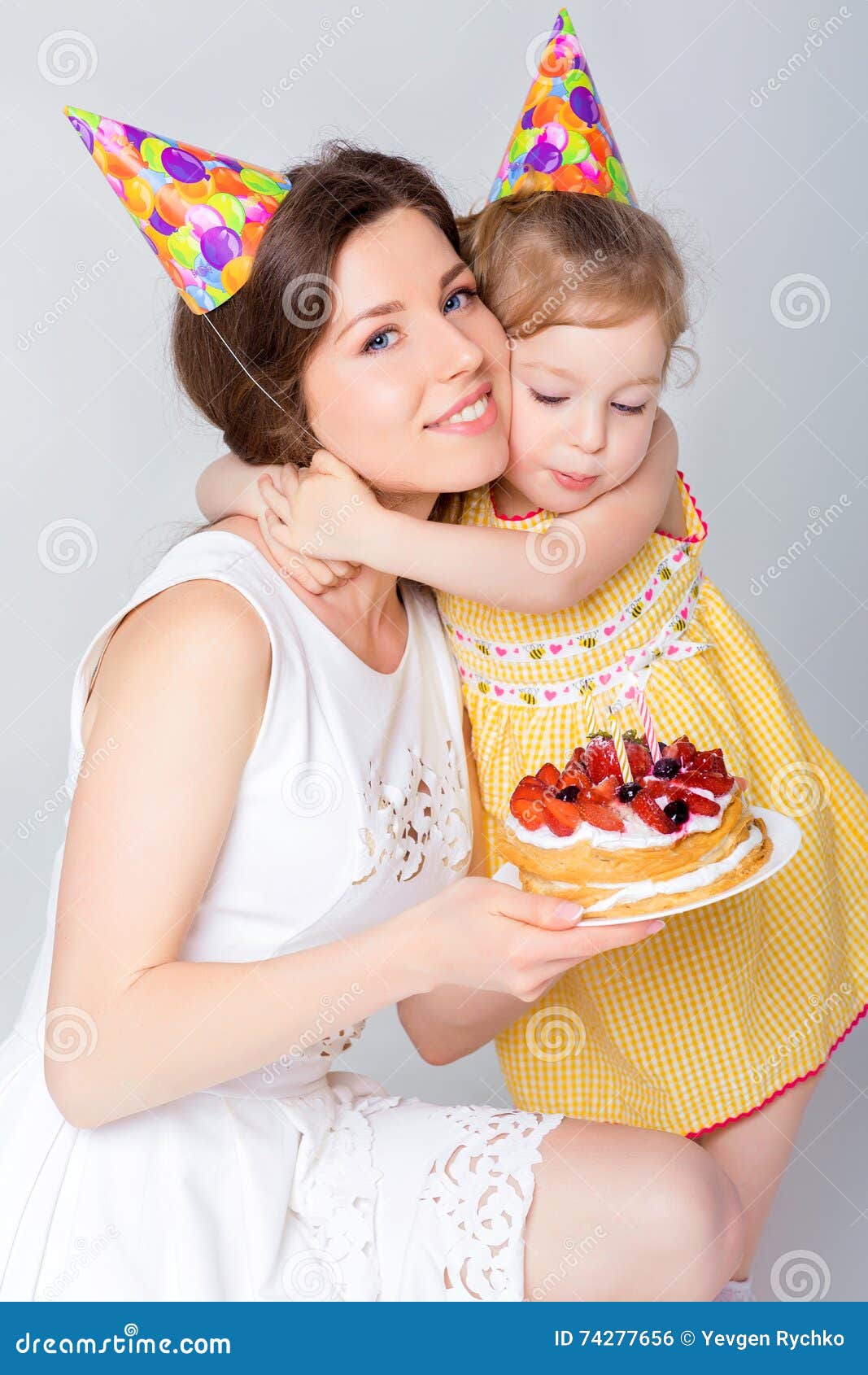 Cheri De Joyeux Anniversaire Photo Stock Image Du Lifestyle Femelle