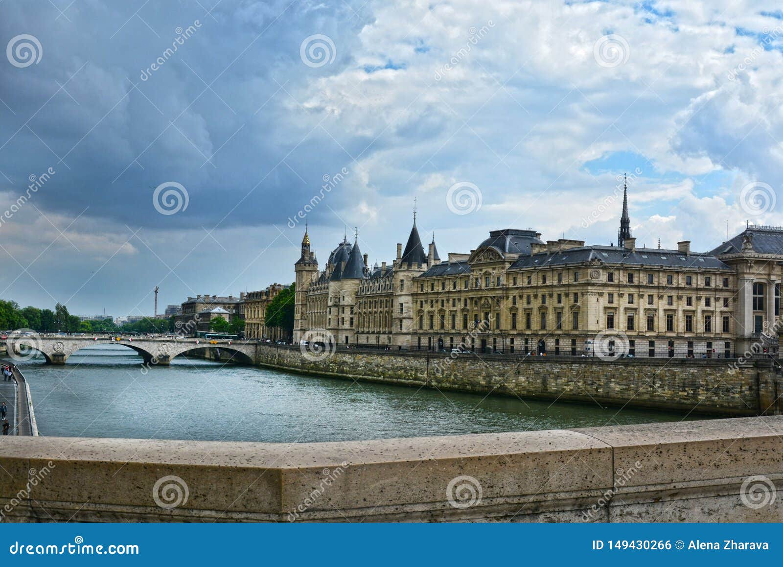 Castle Conciergerie Former Royal Palace And Prison Conciergerie Located On The West Of The Cite Island And Today It Is Part Of Photo Stock Image Du Conciergerie West Castle Conciergerie Former Royal Palace And Prison Conciergerie Located On The West Of The Cite Island And Today It Is Part Of Photo Stock Image Du Conciergerie West