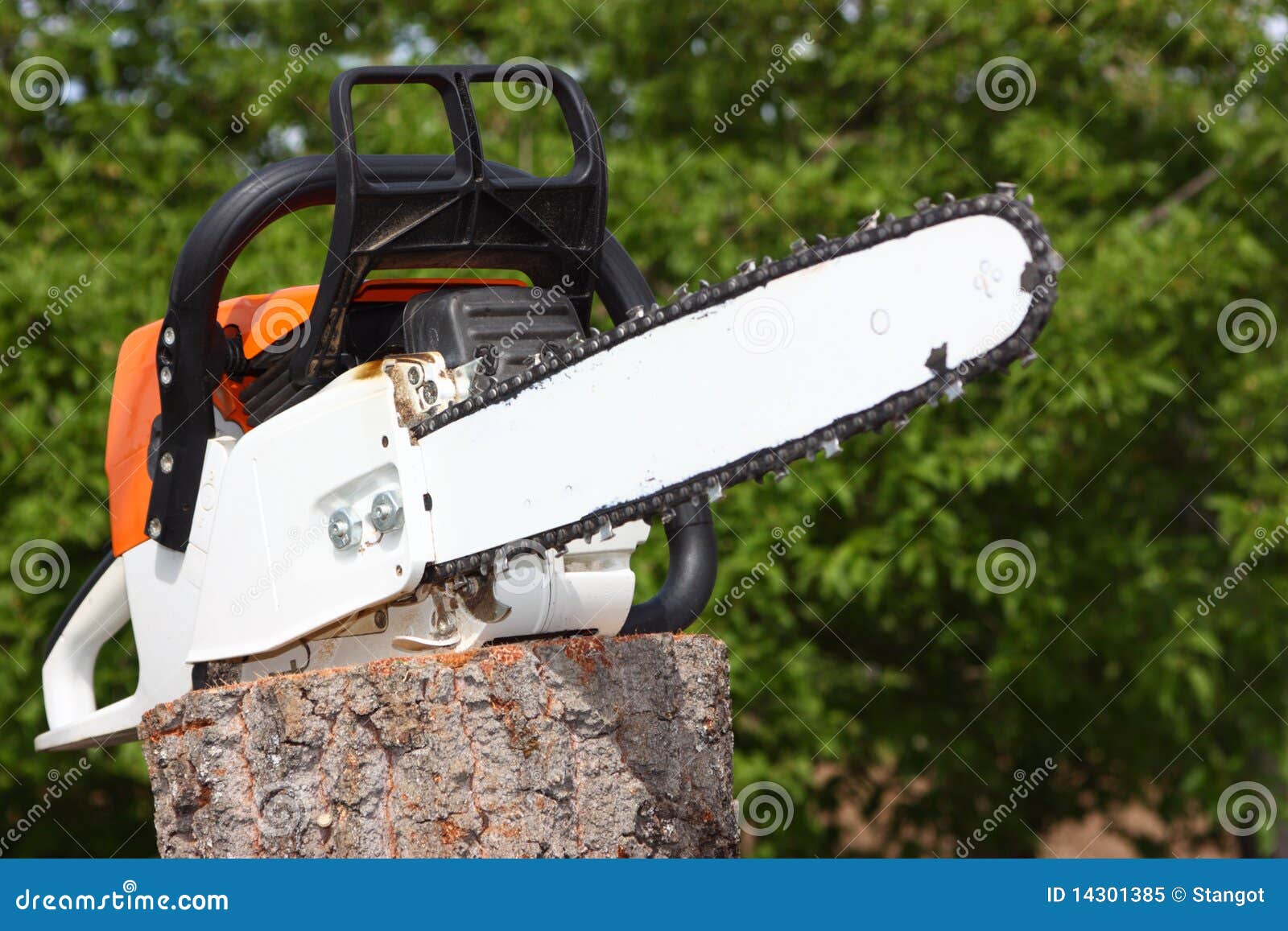 A chainsaw stock image. Image of green, isolated, outdoor - 14301385