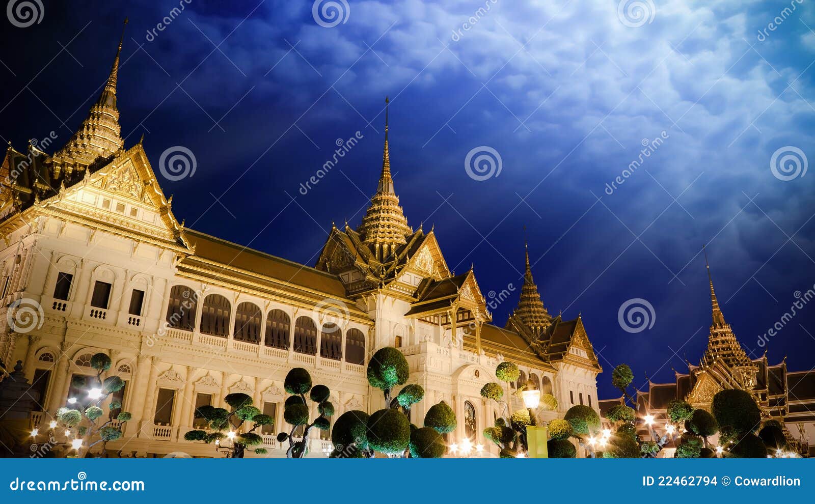 The Chakri Maha Prasat Throne Hall Stock Photo - Image of hall, kaew