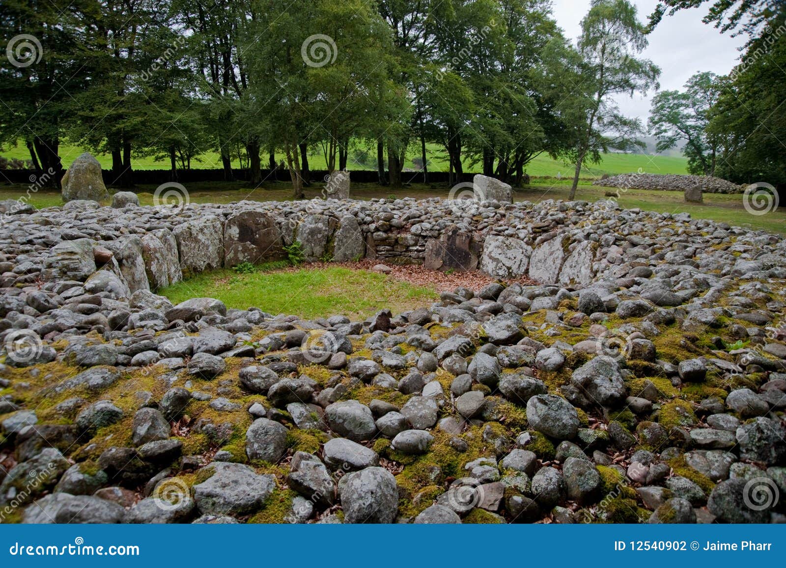 chambered cairn