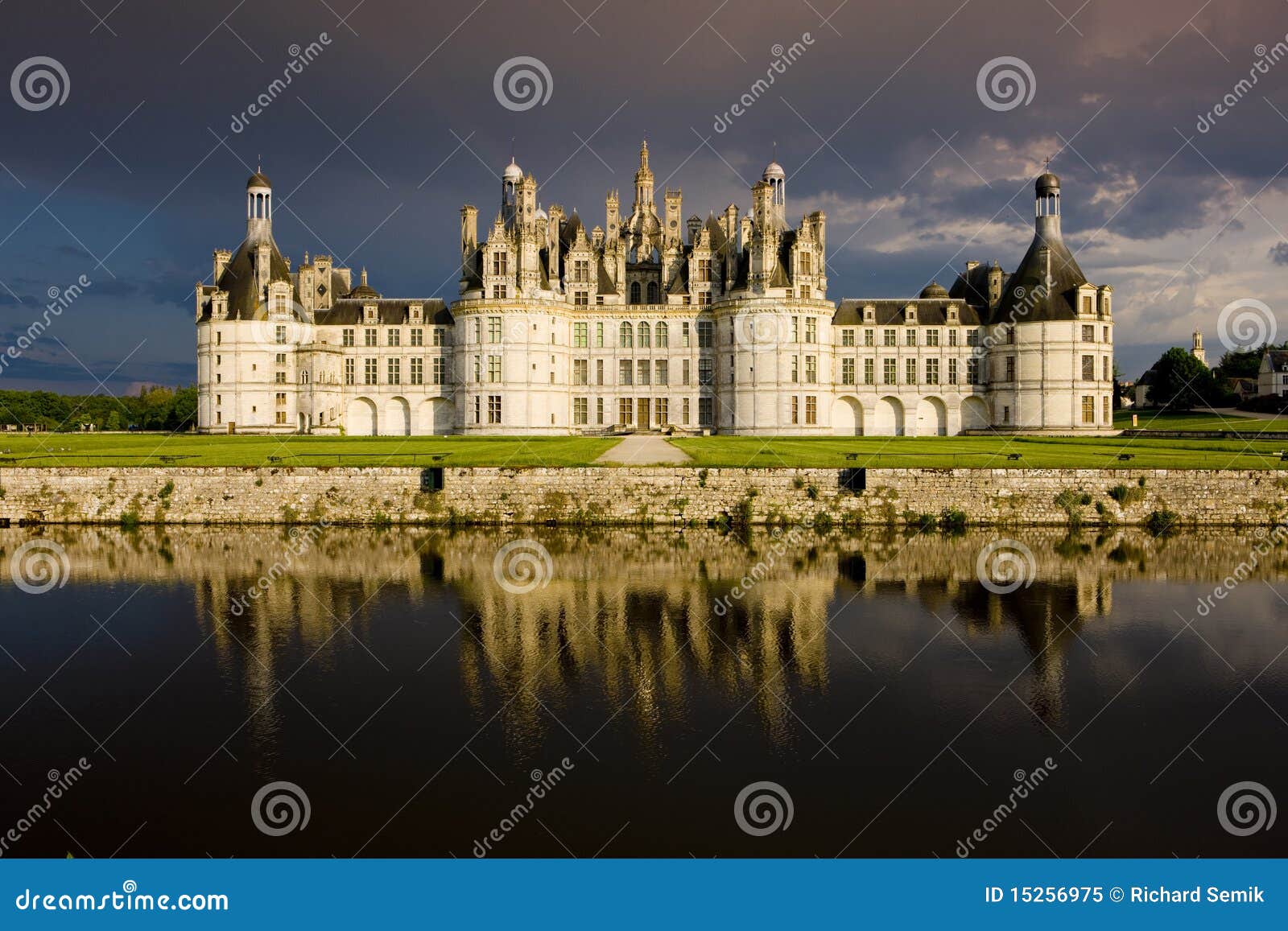 Chambord Castle stock image. Image of monument, locations 15256975