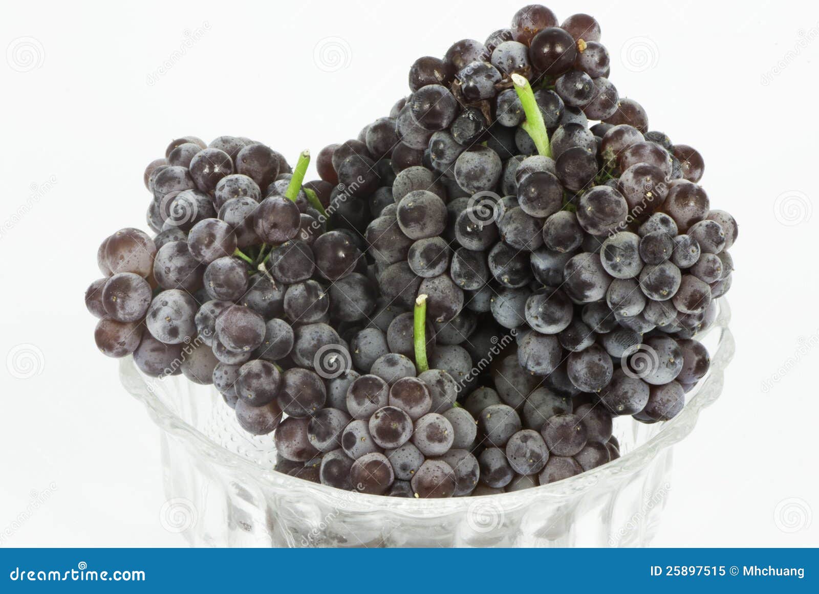 Champagne grapes stock image. Image of vegetarian, wine 25897515