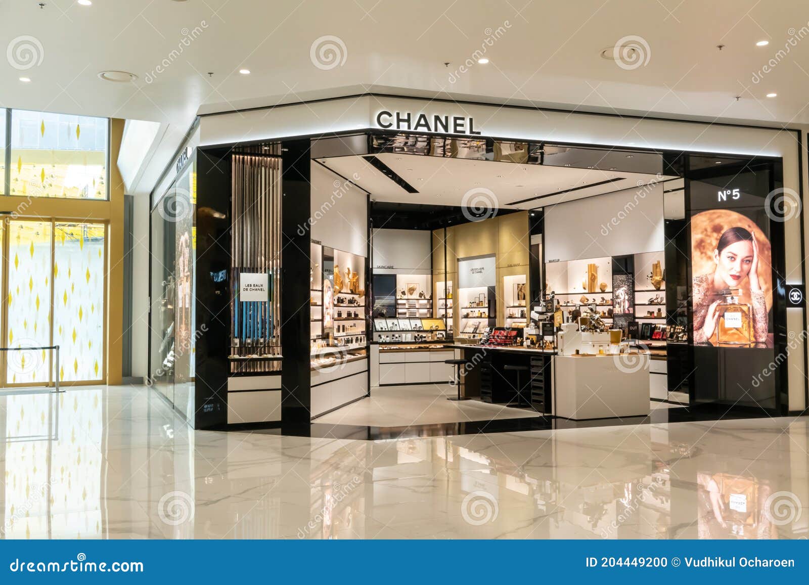 120+ Chanel Display Stock Photos, Pictures & Royalty-Free Images