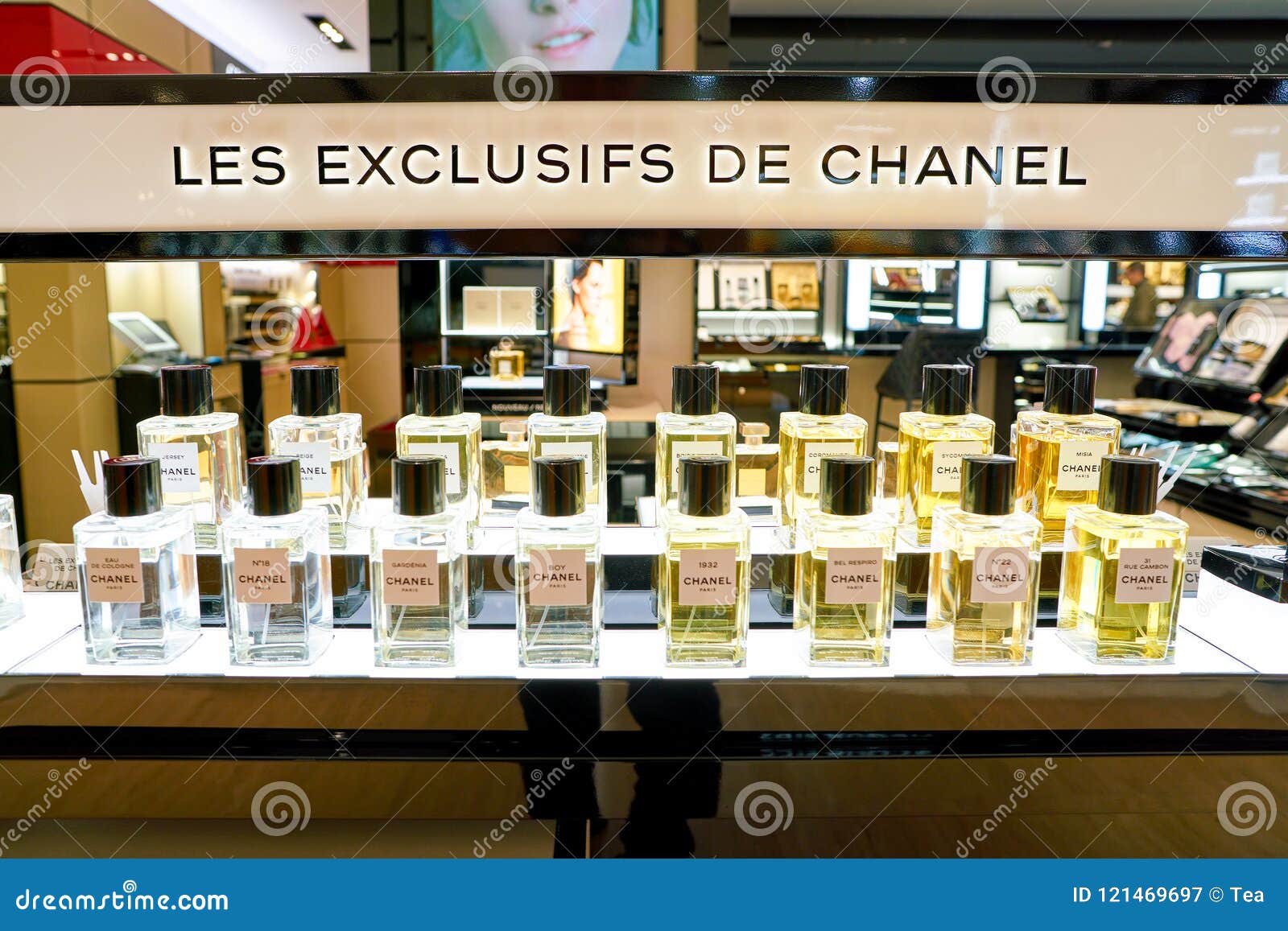 Chanel fragrance editorial photography. Image of sale - 121469697