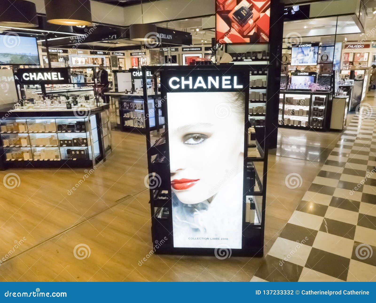 Chanel launches No 5 Spaceship activation at Heathrow - Global Cosmetics  News