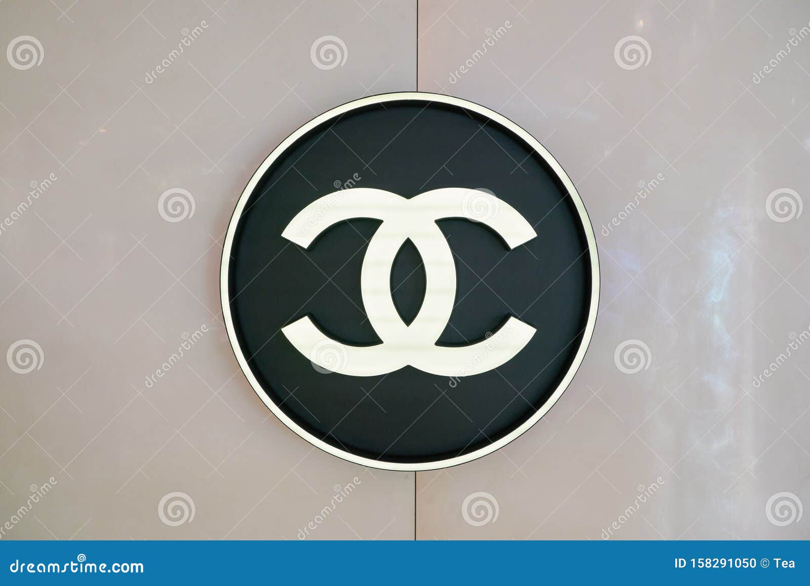 Chanel editorial image. Image of closeup, cosmetics - 158291050 Chanel editorial image. Image of closeup, cosmetics - 158291050