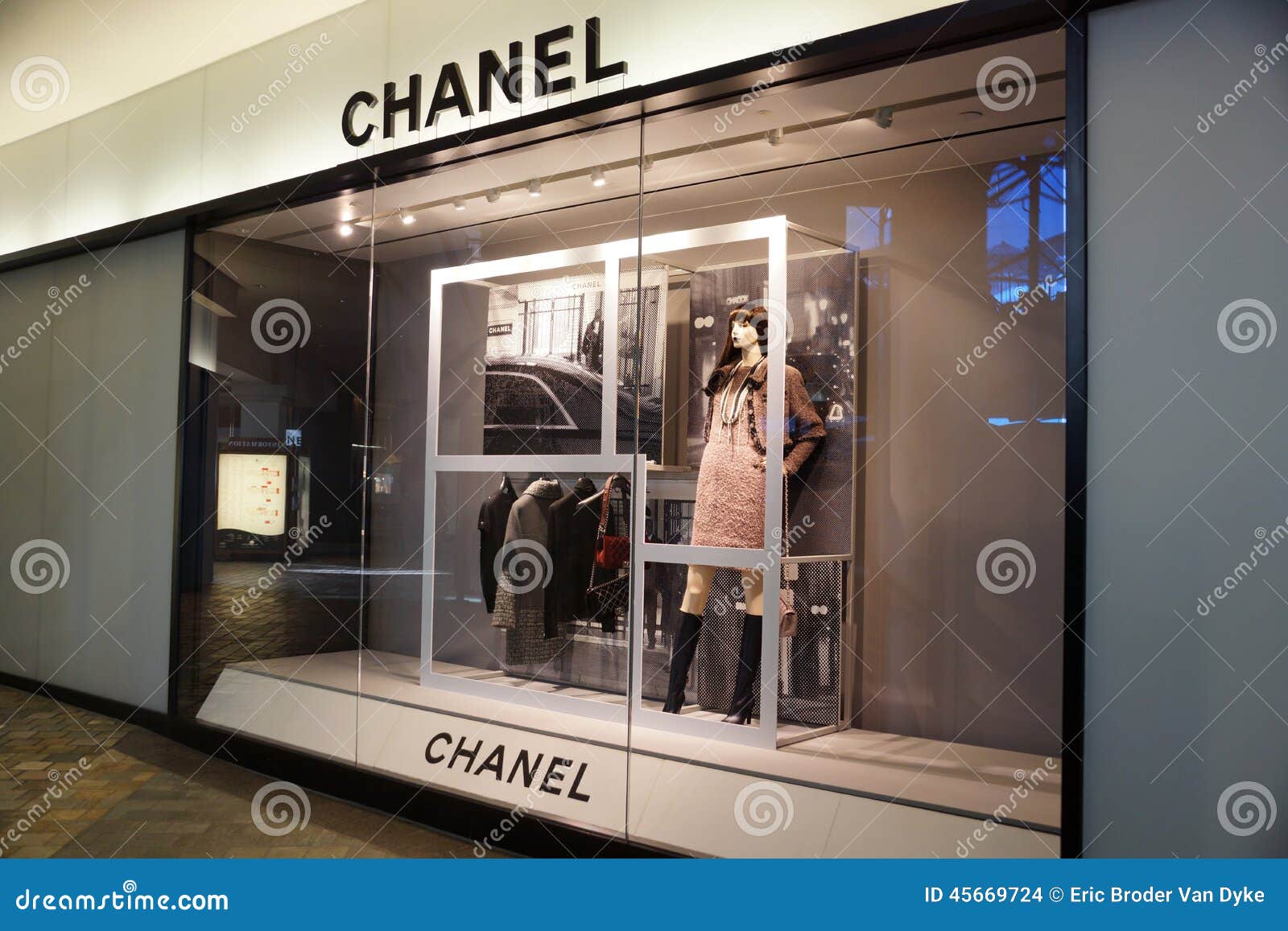 Chanel Store at the Ala Moana Center Editorial Stock Image - Image of ...
