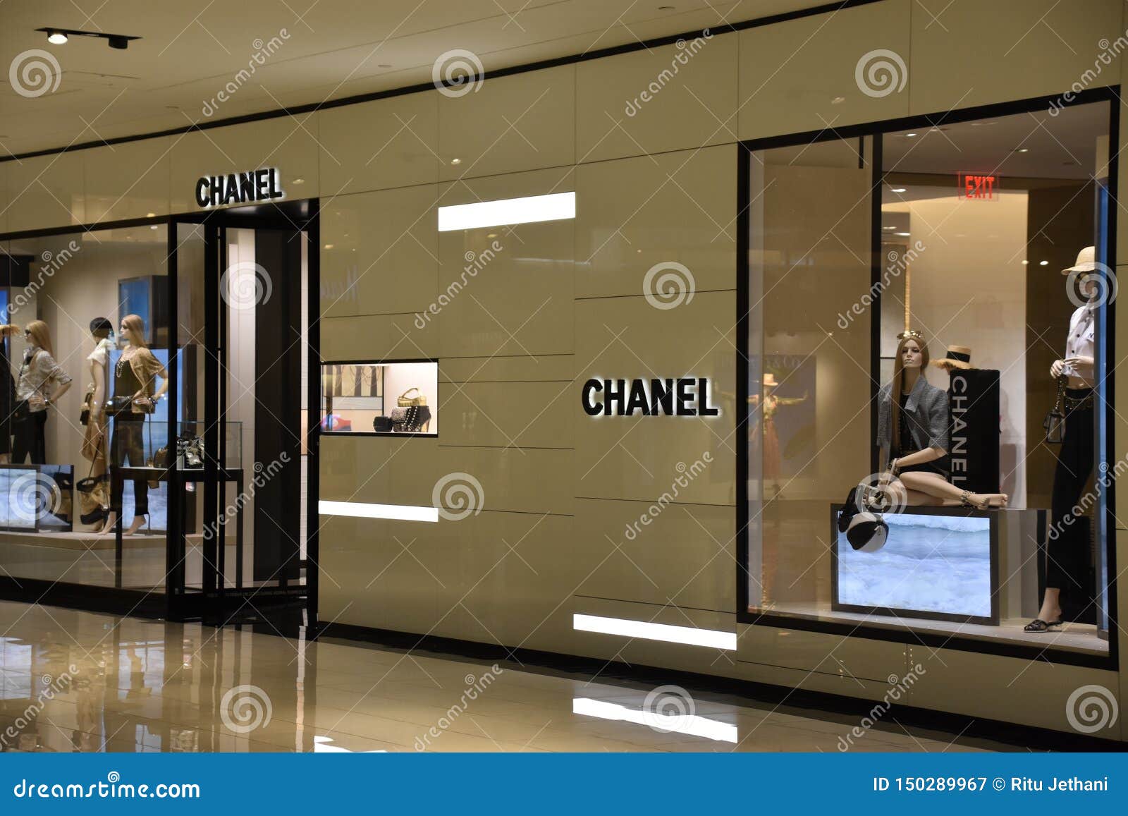 Chanel Store at the Galleria Mall in Houston, Texas Editorial Photography -  Image of architecture, city: 150289967