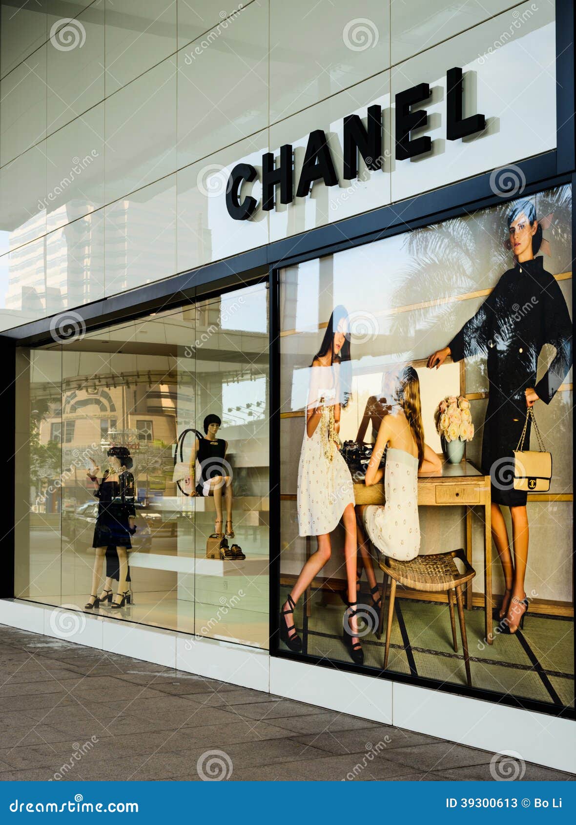 2,672 Chanel Store Stock Photos - Free & Royalty-Free Stock Photos from  Dreamstime