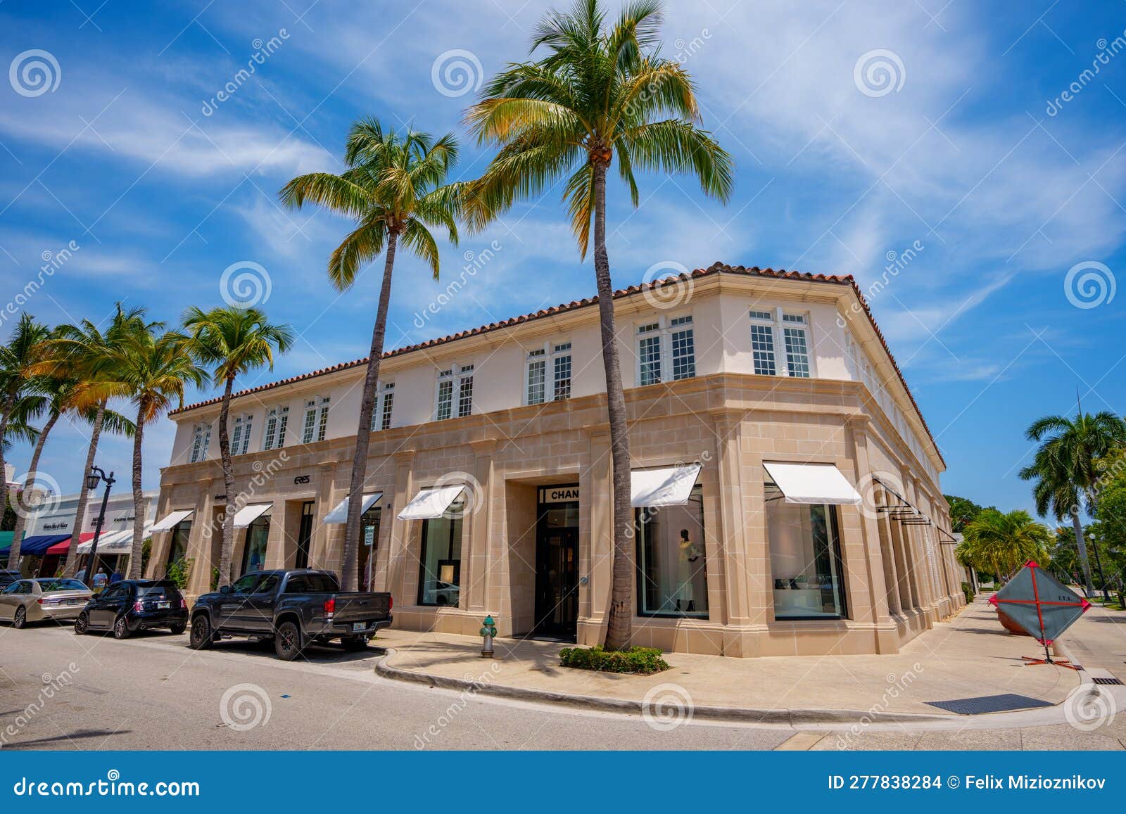 Chanel on Worth Avenue Palm Beach Fl Image stock éditorial - Image du  arbre, détail: 277838284