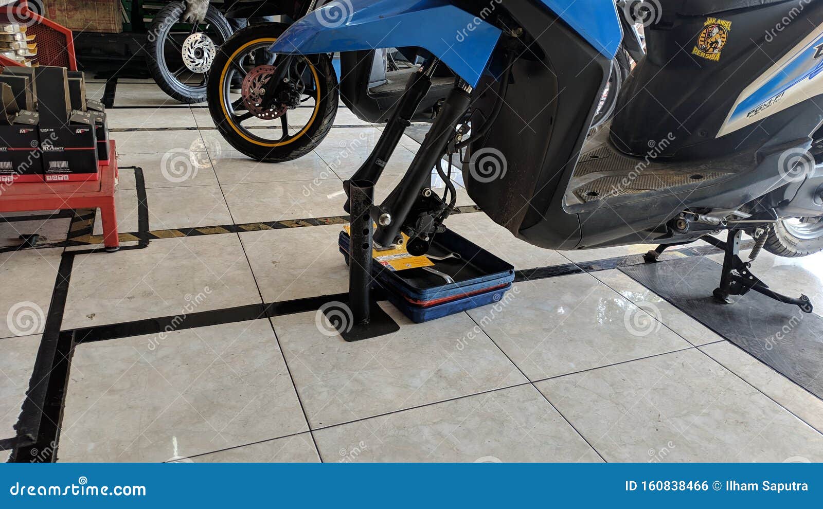 Change Motorcycle Tires in the Machine Shop Editorial Photo - Image of