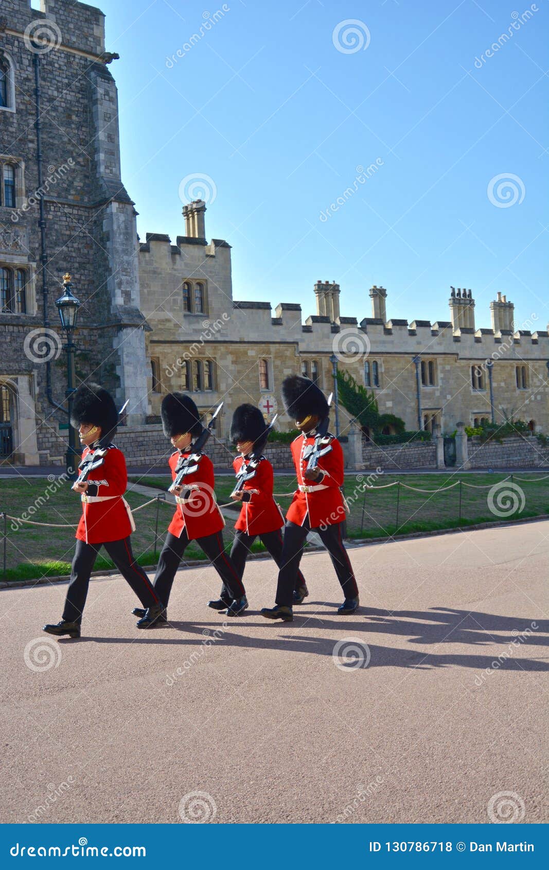 changing of the guard windsor castle