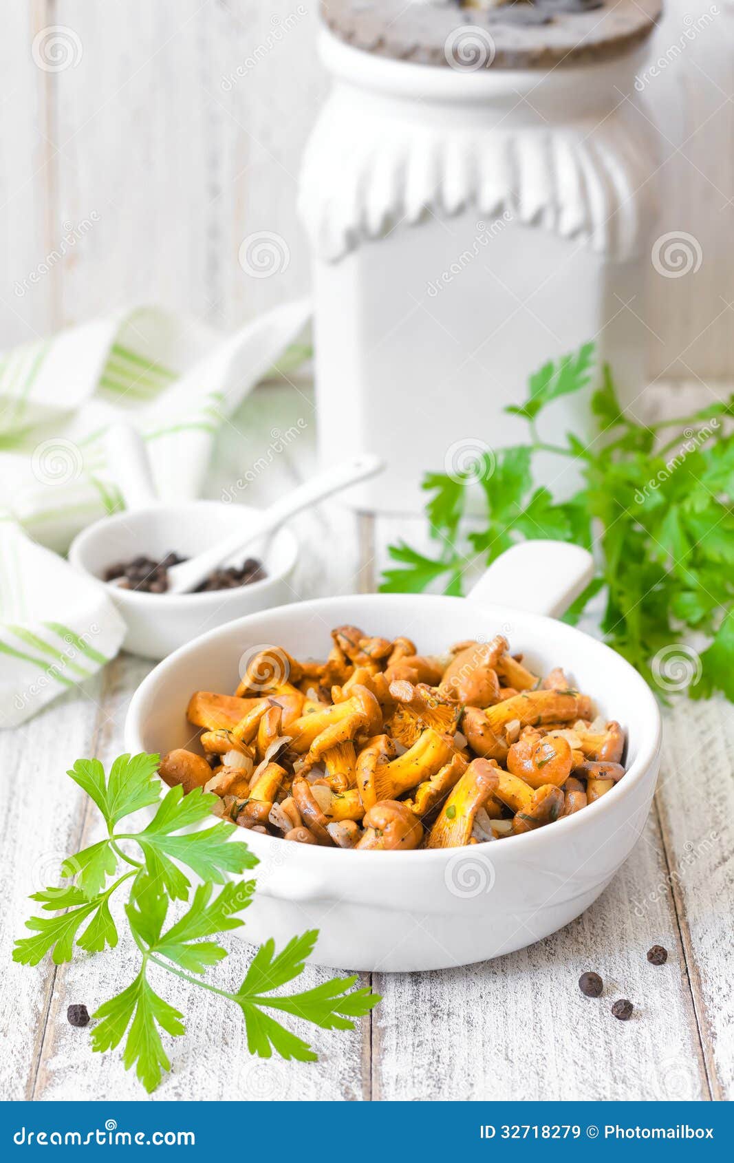 Chanterelles stock image. Image of nutrition, background 32718279