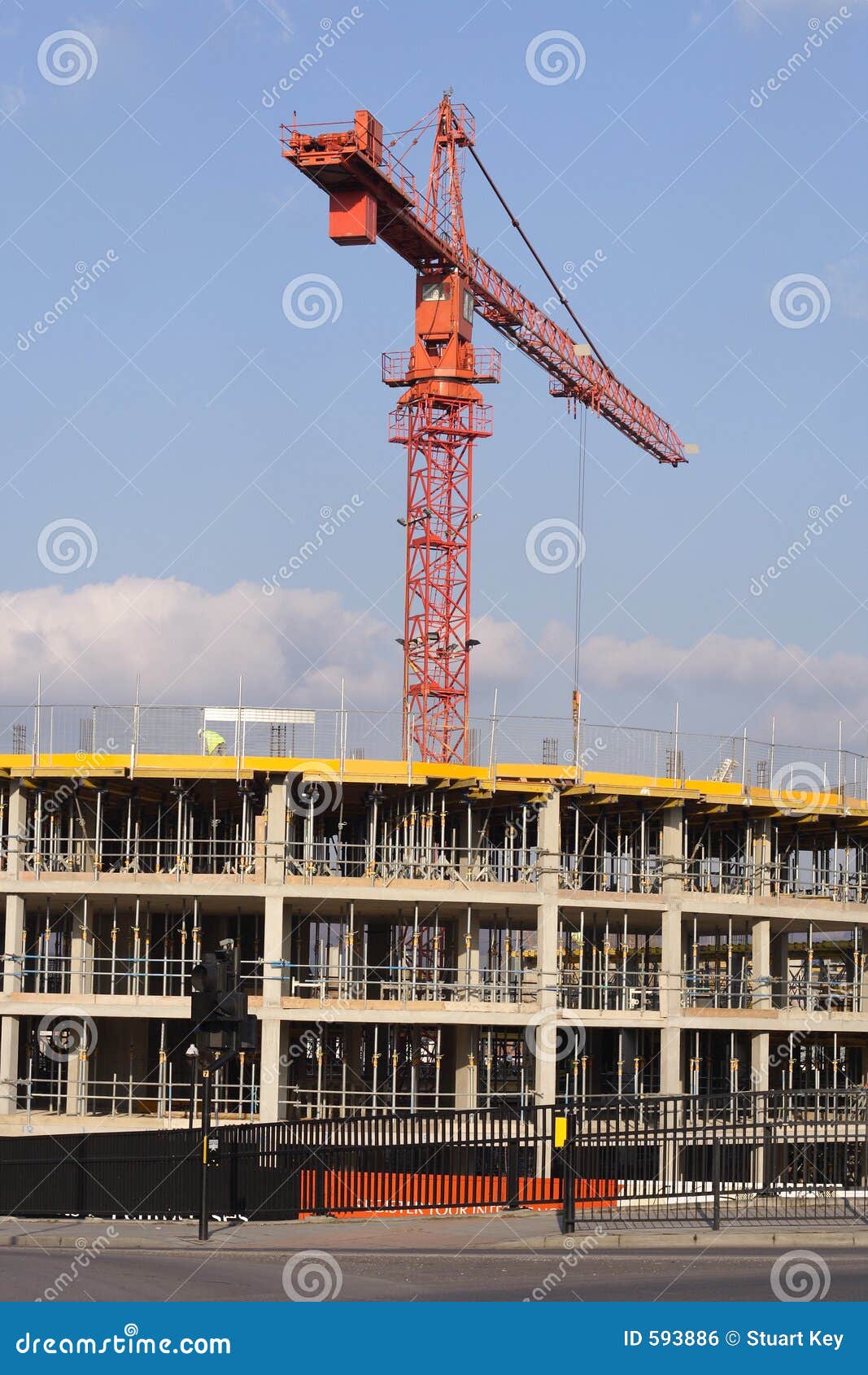 Chantier Avec La Grue Photo Stock Image Du Ouvriers Ciel 5936 Chantier Avec La Grue Photo Stock Image Du Ouvriers Ciel 5936